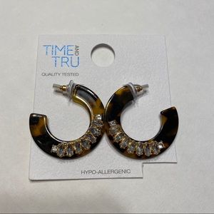 NWT Tortoise Shell Hoop Earrings Hypo-Allergenic